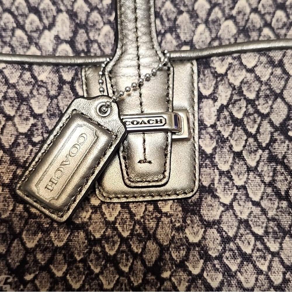 EUC Coach snake print bag with dust bag barely used - Picture 10 of 15